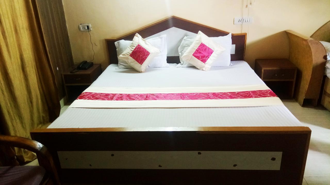 Royal View Hotel Shimla Esterno foto